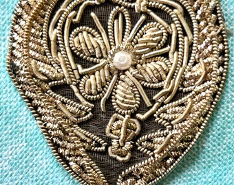 Vintage EMBROIDERED HEART APPLIQUE silver heart decal patch crest metal thread embroidery clothing adornment antique textile
