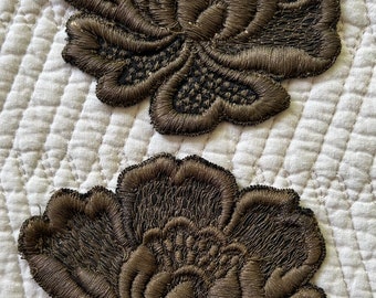 Mid-Century DARK BROWN APPLIQUES retro pair of embroidered flowers vintage handmade appliques retro trims  pins brooches clothing patches