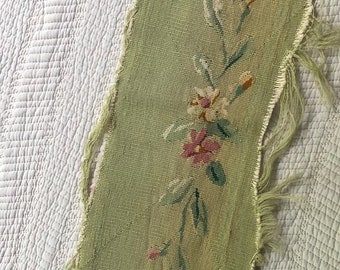 Fragmento de tapiz antiguo de Aubusson francés del siglo XVIII, banda tejida a mano, textil antiguo.