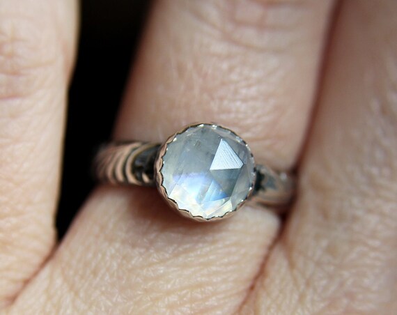 Floral Moonstone Ring, Floral Band, Vintage Floral Ring, Antique Silver Ring, Moonstone Band, Floral Jewelry, Thick Floral Moonstone Ring