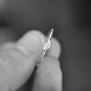 Leaf Ring, Stacking Ring, Nature Jewelry, Simple Silver Ring, Gift, Textured Ring, Boho Ring, Unique Ring, Minimalist, Leaf Jewelry