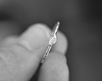 Leaf Ring, Stacking Ring, Nature Jewelry, Simple Silver Ring, Gift, Textured Ring, Boho Ring, Unique Ring, Minimalist, Leaf Jewelry