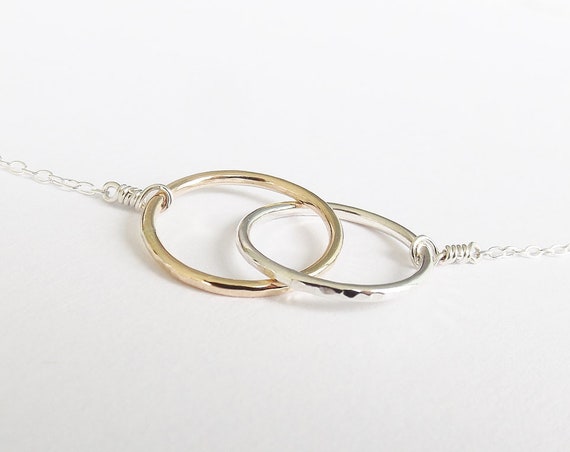 Circle Necklace,Gold Circle Necklace,Interlocking Circle Necklace,Mother's Day Gifts,Two Circle Necklace, Bridal Jewelry,Wedding,Karma