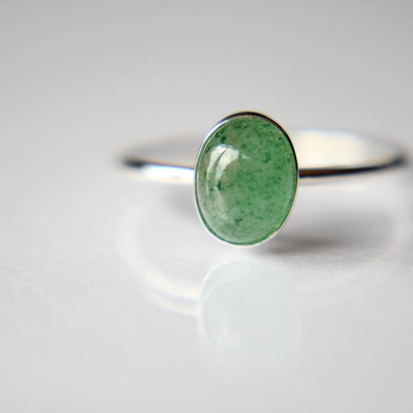 Oval Aventurine Ring, Gemstone Ring, Tiny Green Aventurine Ring, Green, Modern, Gift, Gemstone Jewelry, Natural Stone, Aventurine Ring, Gift