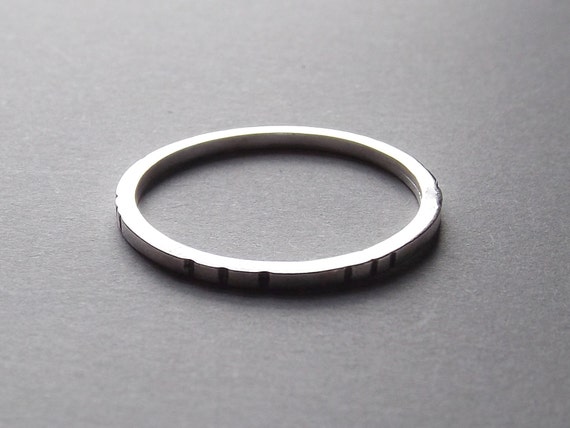 Carved Square Moden Design Thumb Ring Sterling Line Thumb Ring