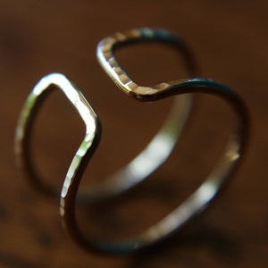 Anillo de barra abierta, anillo de barra paralela, anillo de doble barra, anillo de barra de oro, anillo moderno, anillo abierto, anillo minimalista moderno, anillo de línea, doble barra, anillo doble