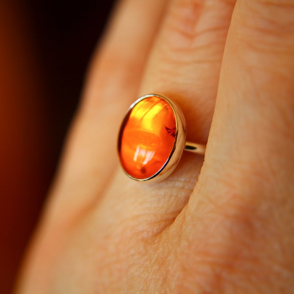 Amber Ring, Gemstone Ring, Large Amber Ring, Baltic Amber, Modern, Simple, Everyday, Gift, Gemstone Jewelry, Natural Stone, Cocktail Ring