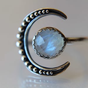 Moon Ring, Moonstone Ring, Crescent Moon Ring, Faceted Moonstone Ring, Beaded Moon Ring, Crescent Moon, Moon Jewelry, Moonstone Jewelry,Gift