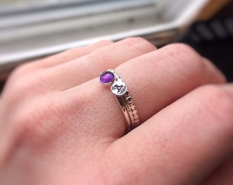 Initiaal en edelsteenringset, initialenringen, eenvoudige ringset, brievenringset, natuursteenringen, monogramringen, stapelring, cadeau