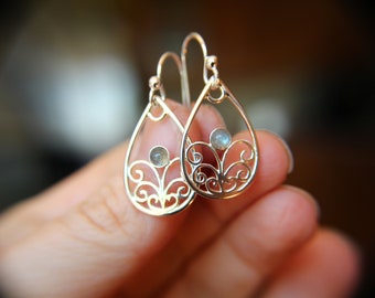 Sterling Silver Filigree Earring, Drop Earring, Labradorite Earrings, Boho Earrings, Simple Chic Earrings, Modern Style Filigree Earring