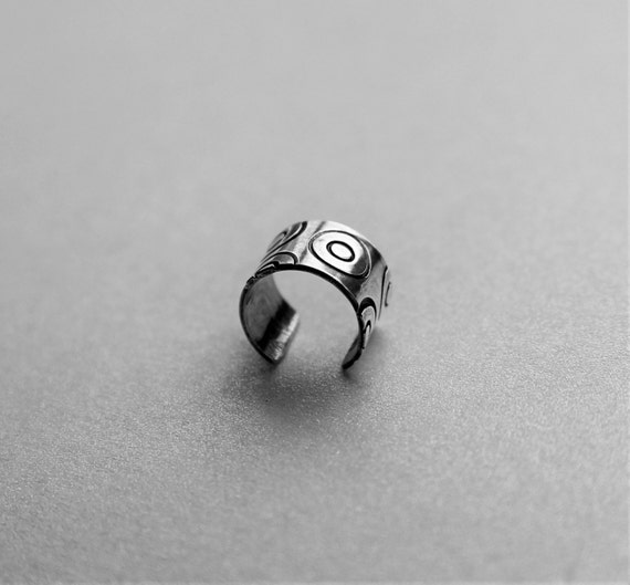 Simple Circles Sterling Slim Upper Ear Cuff, Hammered Ear Cuff, Everyday Ear Cuff, Ear Cuff, Customizable Ear Cuff Earring, Cuff, Silver