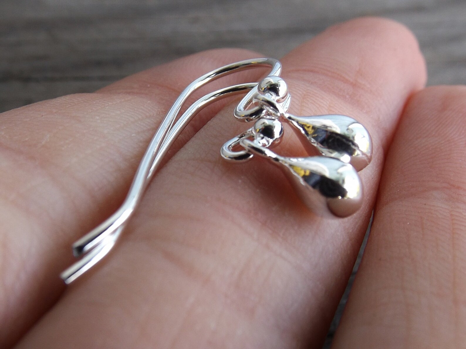 Simple teardrop earrings Outlet