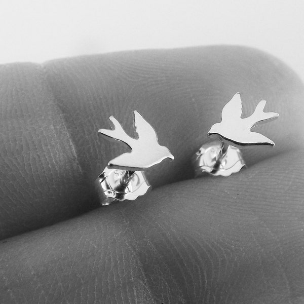Tiny Bird Studs, Small Bird Earrings, Birds, Tiny Earrings, Modern Studs, Minimalist Jewelry, Silver Bird Earrings, Fly Earrngs, Freebird