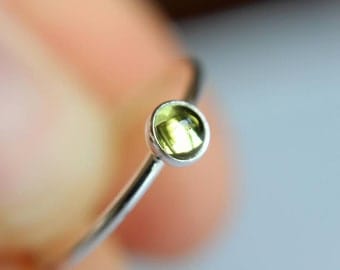 Peridot Ring, Natural Green Gemstone Jewelry, Simple Stacking Ring, Silver Peridot Ring, Peridot Jewelry, Green, Minimalist Ring, August