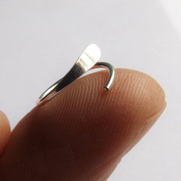 Elige tus pendientes Sleeper, pendientes Sleeper, pendientes de aro, pendientes martillados, pendientes circulares, pendientes de plata de ley, joyería moderna, minimalista