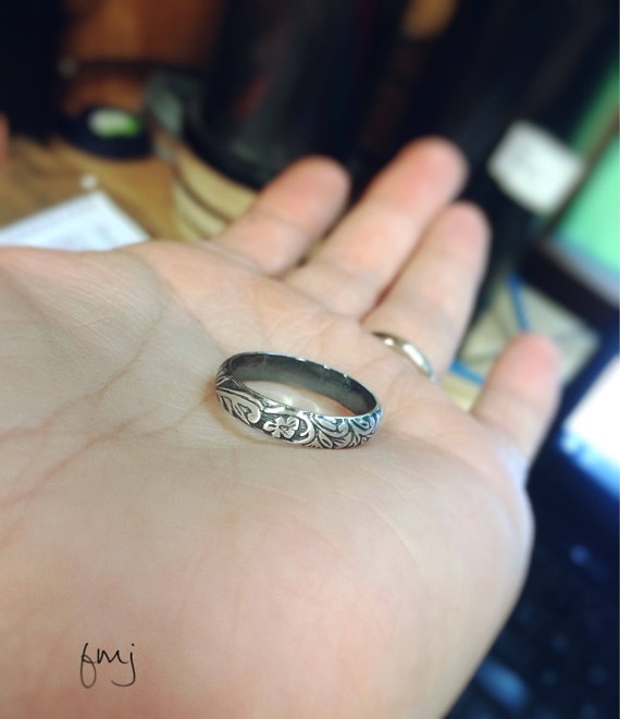Floral Ring, Floral Band, Vintage Floral Ring, Antique Silver Ring, Simple Wedding Band, Floral Jewelry, Stacking Ring, Thick Floral Ring