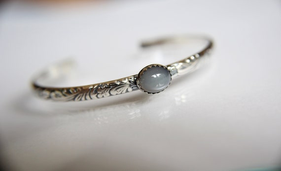 Gray Moonstone Bracelet, Sterling Silver Bracelet, Moonstone Bracelet, Sterling Moonstone Jewelry, Moonstone Cuff Bracelet, Gray Moonstone