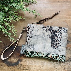 BARCOS HOY Leopard Acid wash cowhide Wristlet