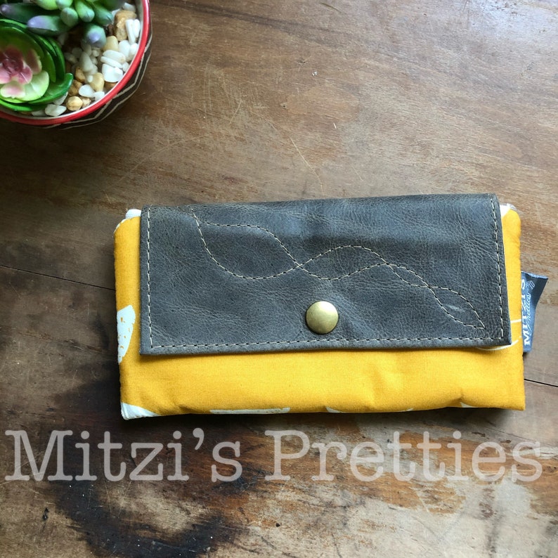 SHIPS TODAY Slim Wallet w Zipper Pocket 6 Card Slots /& Leather Flap