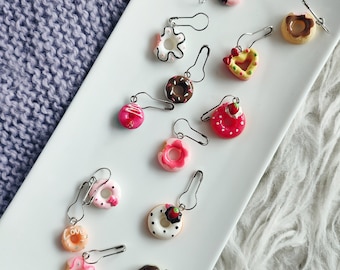 Progress keepers donuts, stitch markers, row counter, chain counter, gift for a knitter, crochet, knitting, cute kawaii