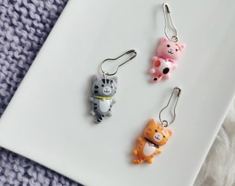 Progress keepers cat, stitch markers, row counter, chain counter, gift for a knitter, crochet, knitting, cute kawaii