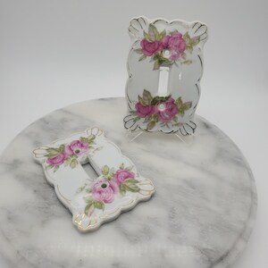 Plaques d'interrupteur vintage Lefton en porcelaine, lot de 2, interrupteur simple, rose.