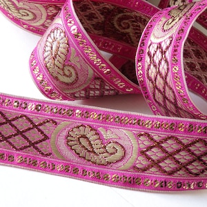 1 yd. Indian sari trim in Pink & Gold, Indian sari border in berry pink and gold, 45mm / 1 3/4&quot; wide, exotic Indian ribbon, ONE yard