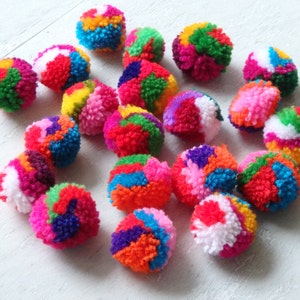 25 Hmong hill tribe pom poms, standard size, ethnic yarn pom poms for accessories, garlands, 25mm / 1&quot;, Boho craft supplies