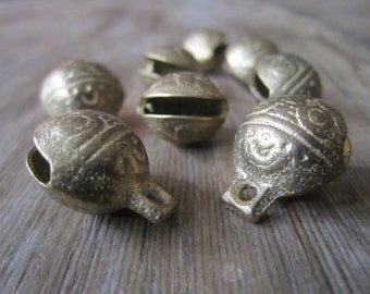 6 Tibetaanse messing tijgerbelletjes: (18 x 14 mm) ZES stuks!