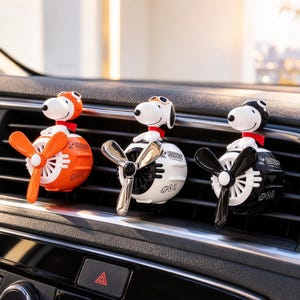 Aromatizador de ar para saída de ar do carro Snoopy Pilot Air, difusor de hélice giratória, decoração fofa para interior de carro, presente para amantes de carros.