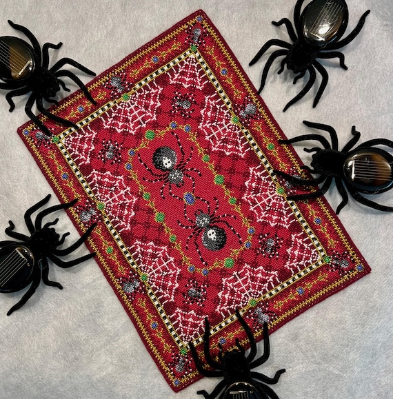 Haunted Dollhouse Carpet Pattern - The Weavers Arms - by Elli Jenks PDF