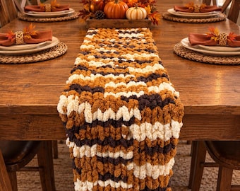 Chemin de table fait main en grosse maille, idéal pour l'automne et Thanksgiving