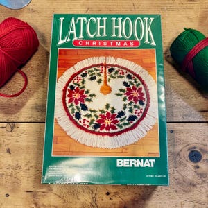 Vintage Christmas Tree Skirt Latch Hook Kit 1992 Bernat Holly Poinsettia DIY Holiday Craft