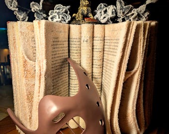 Crystalized "Hannibal" book with Hannibal Lecter mask
