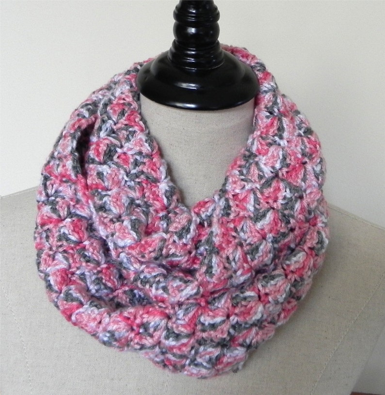 Crochet infinity scarf in shades of rose pink gray and white image 0