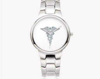 Reloj de cuarzo plateado de acero inoxidable con diseño de médico de hospital