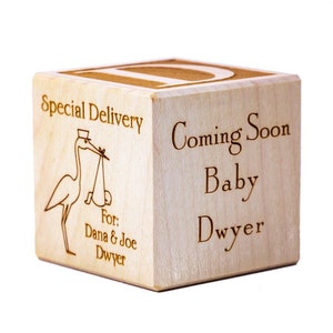 Baby-Dusche-Geschenk Baby-Block personalisierte Schwangerschaft Geschenk Baby-Dusche personalisierte Schwangerschaftansage Baby-Block aus Holz graviert Block