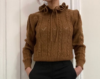 1970's Higneck Ruffled Collar Sweater