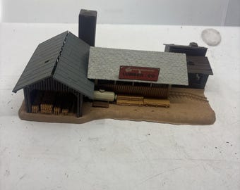 Ho TYCO Johnson's Lumber Co. Model Railroad Building