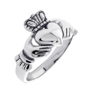 Gents or Ladies Claddagh Wedding Ring in Sterling Silver