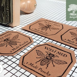 Bij: gepersonaliseerde stempel (4 x 4 cm)