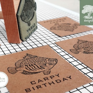 Petit poisson: timbre personnalisé (4x4 cm)