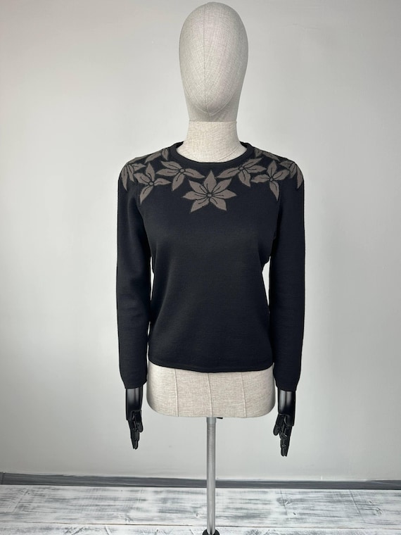 Fendi, Vintage Fendi Embroidered Wool Sweater: Black Intarsia Floral Detail, Made in Italy (IT 44)