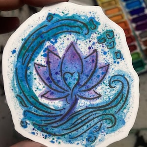 Calypso’s Hold - Herz im Lotus, Lost in Waves - Vinyl Aquarell Wasserdichter 3-Zoll-Aufkleber