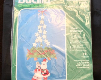 Rare Bucilla Felt Kit Vintage Christmas Santa Starlit Mobile Decoration