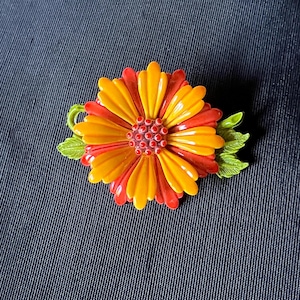 Vintage 60s Enamel Brooch Flower Large Pin 70s MOD Retro Flower Power EUC