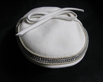 1940s 50s Pillbox Hat Women White Felt Rhinestones Wedding Winter Ladies Dress Hat