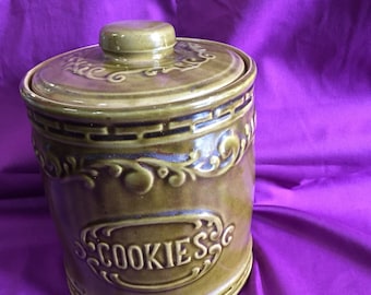 Vintage Monmouth Pottery Cookie Jar