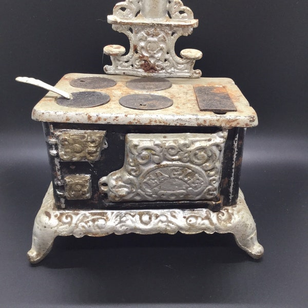 Vintage Cast Iron Miniature Cook Stove