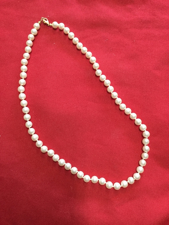14 K GE Wlind Faux Pearl Necklace - Etsy